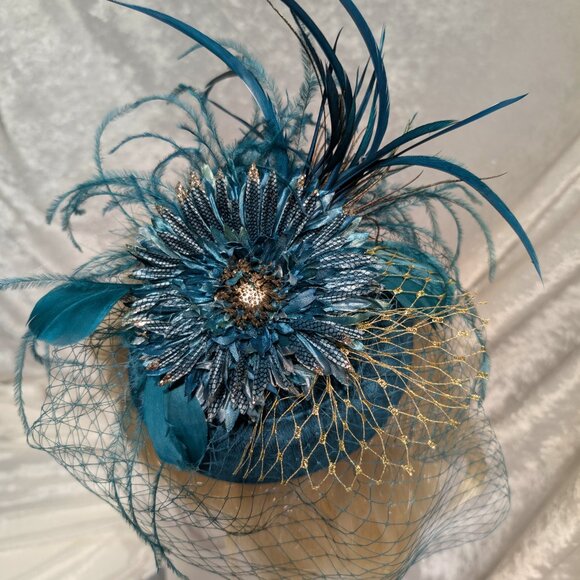 Charming Teal and Gold Pillbox Style Fascinator - Picture 3 of 5